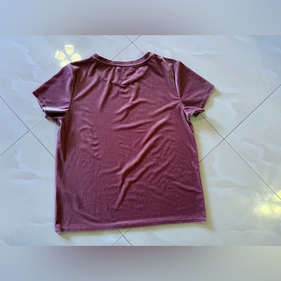 Abercrombie and Fitch Velvet short sleeve top wine color size M comfy top - Picture 7 of 16